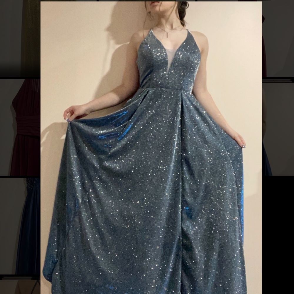 Long, sleeveless dress